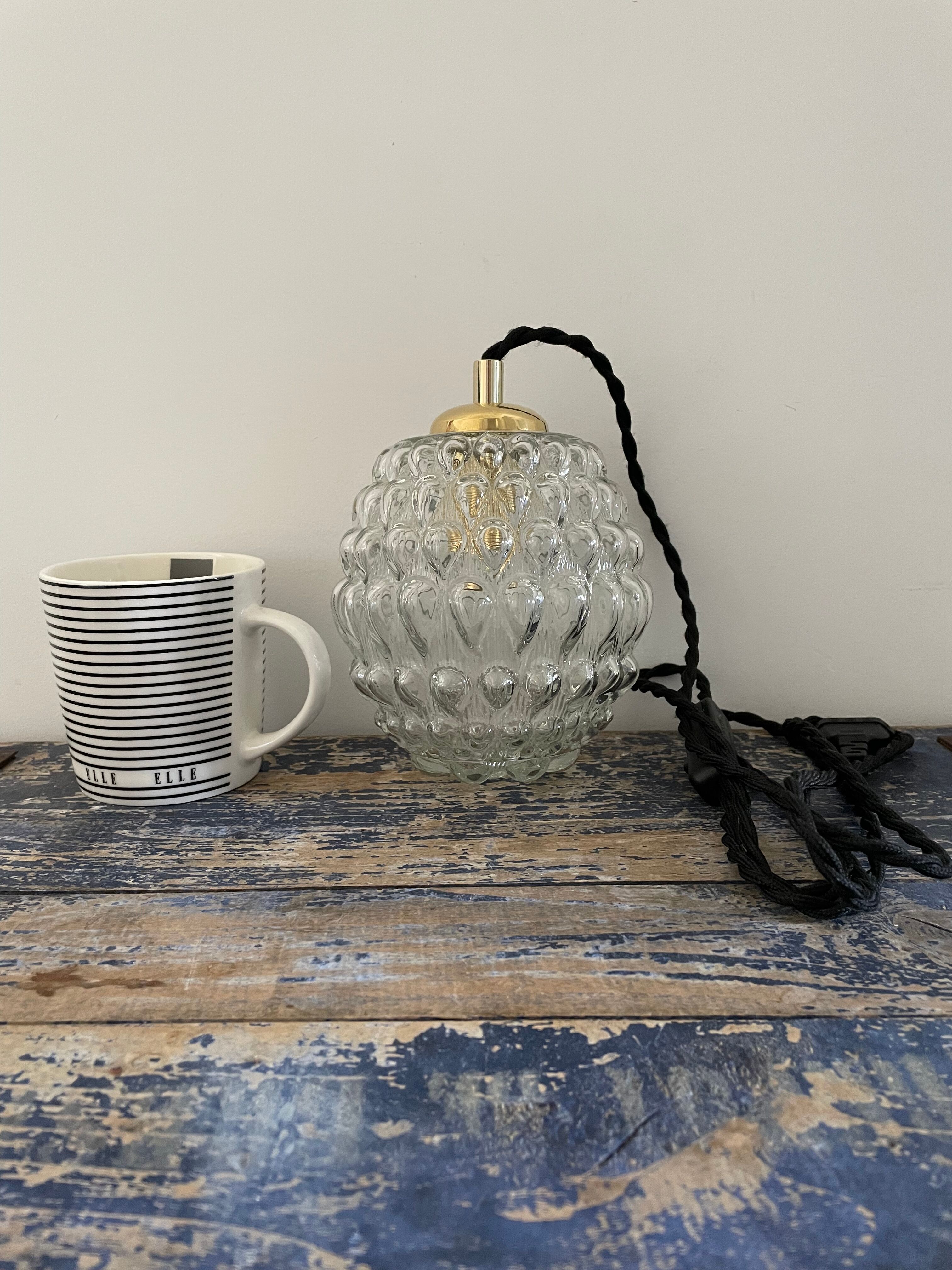 Lampe baladeuse globe en verre ciselé électrifiée à neuf