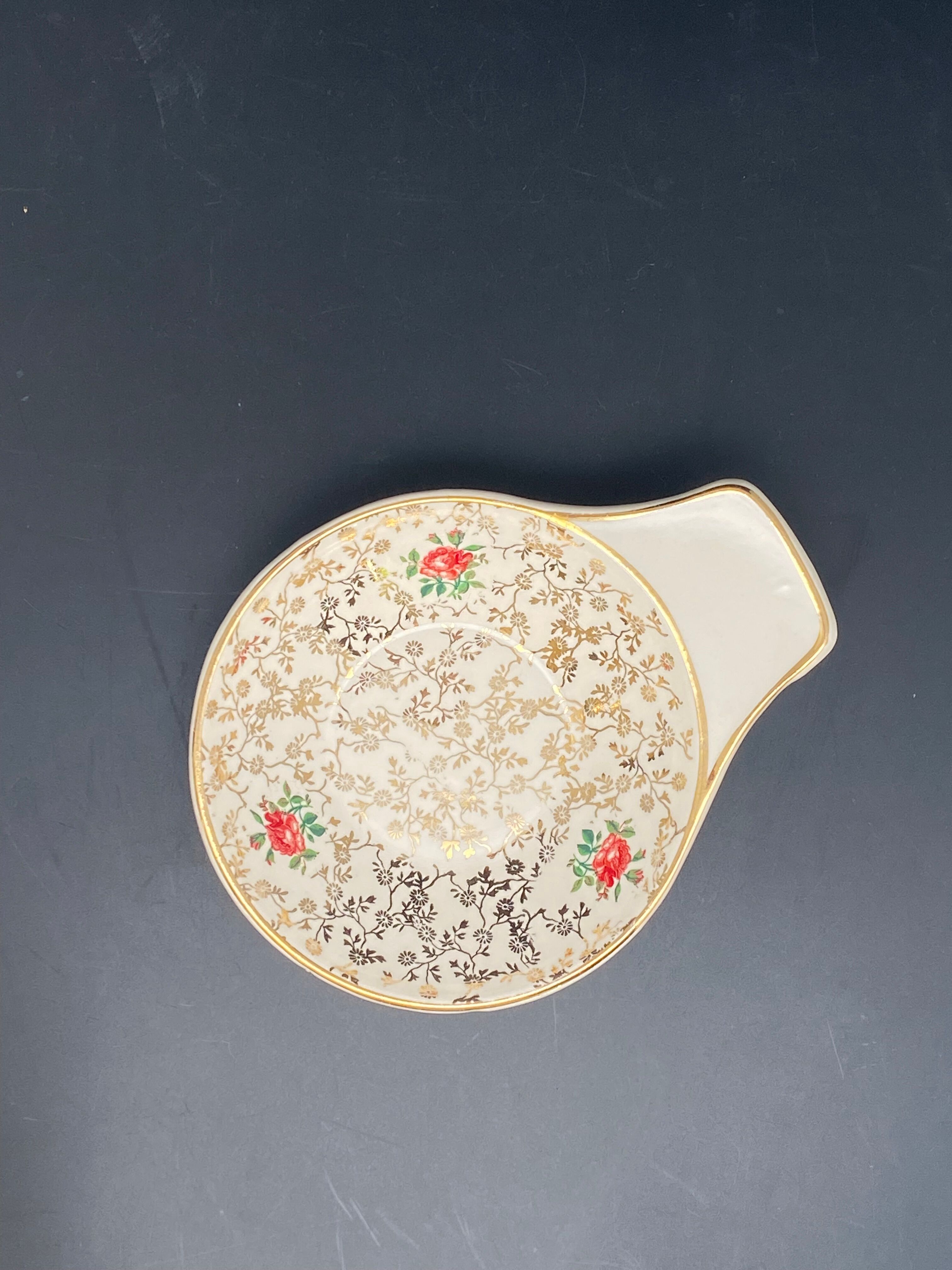Villeroy & Boch porcelain tea set roses and gilding