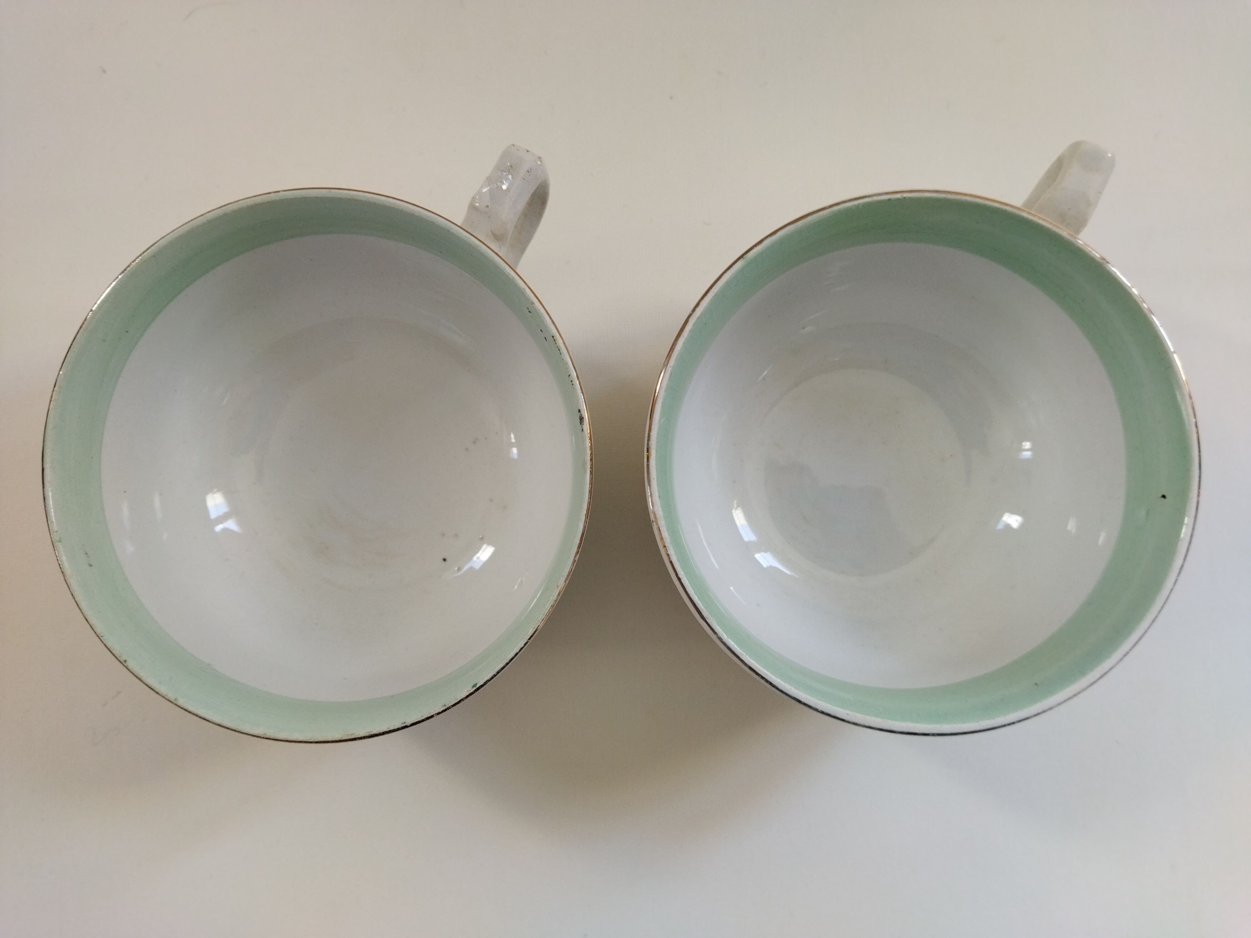 Two lunch cups made of opaque porcelain SA