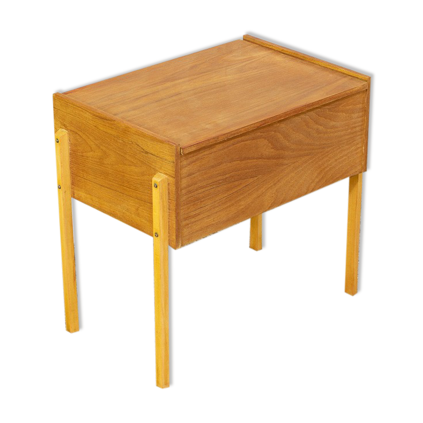 Scandinavian bedside table 50.5 cm