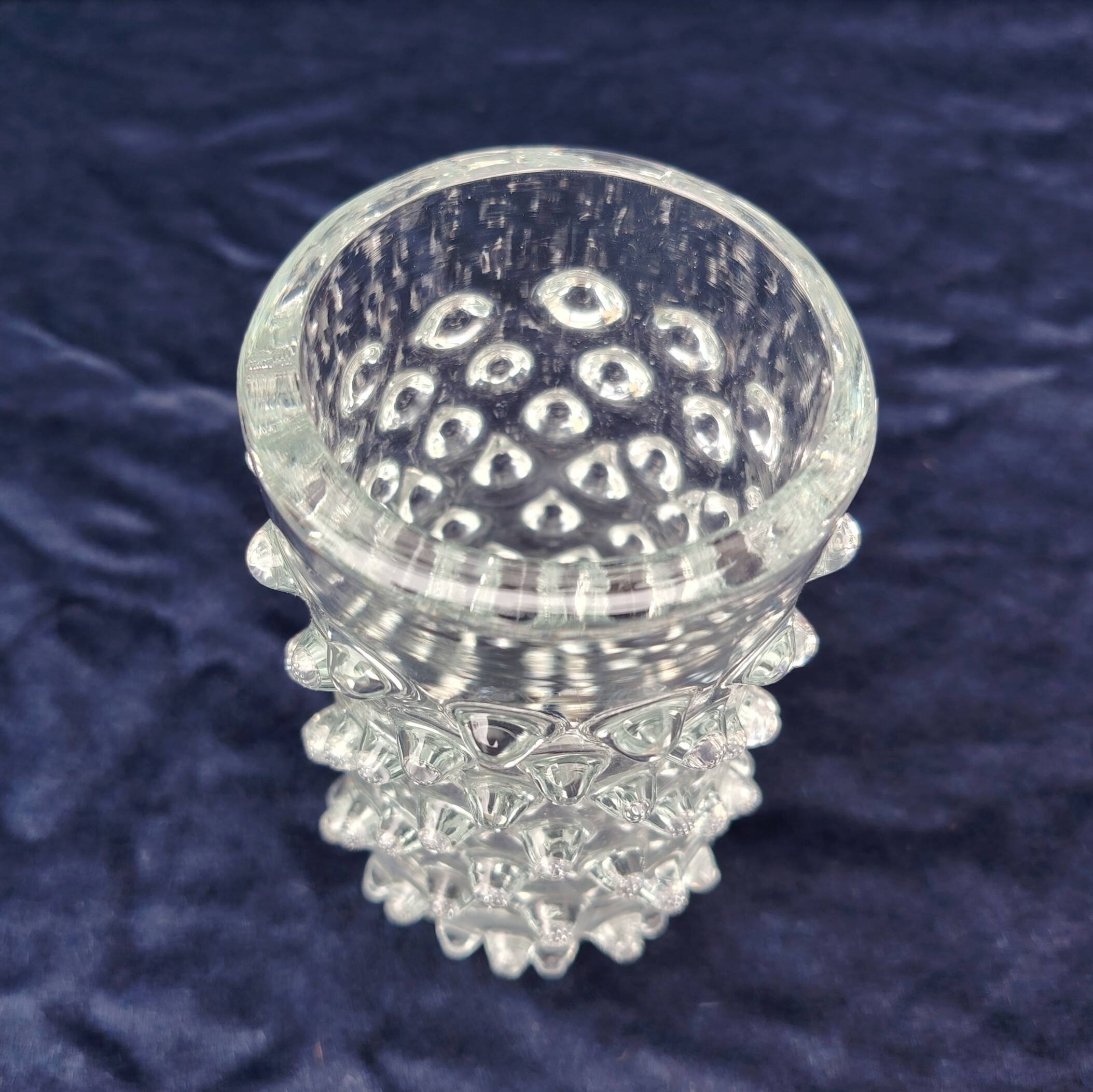 vase en verre à pointes Pavel Panek vintage