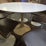Tulip-shaped table from the 60s, Grosfillex
