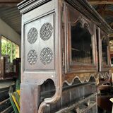 18th-century Béarnese dresser