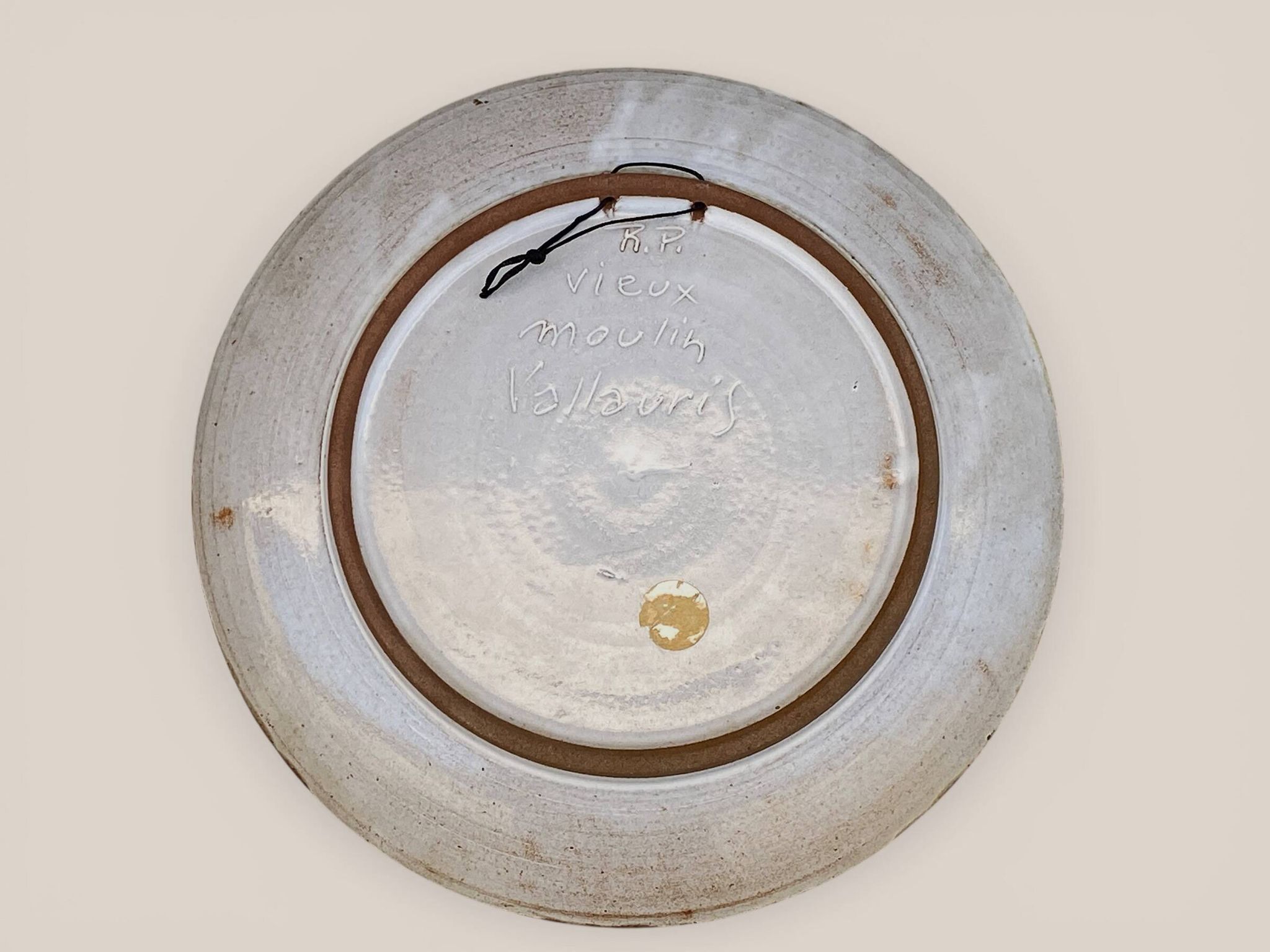 Wall plaque in ceramic by Robert Pérot, Atelier du Vieux Moulin, Vallauris.