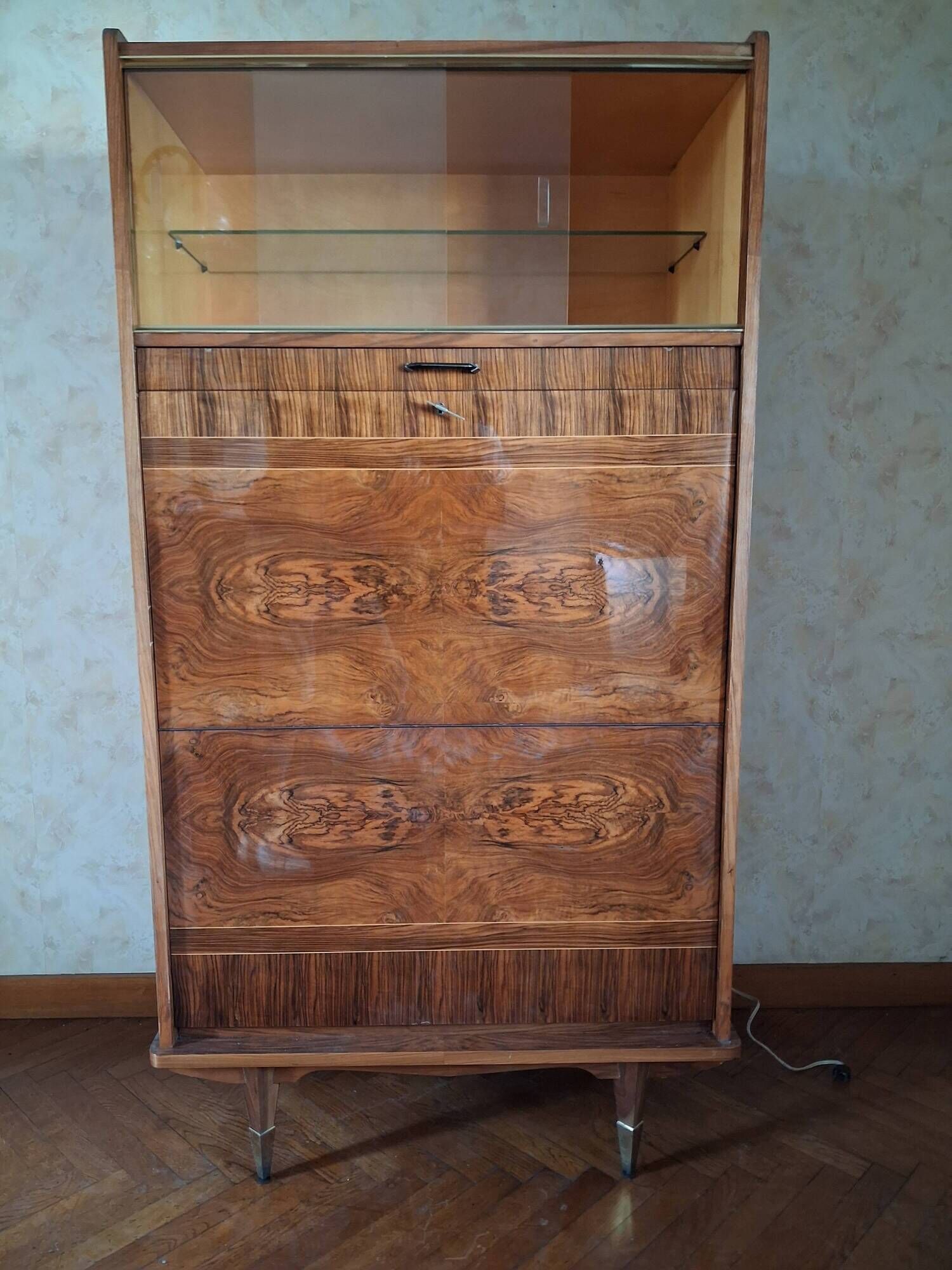 Retractable display cabinet desk
