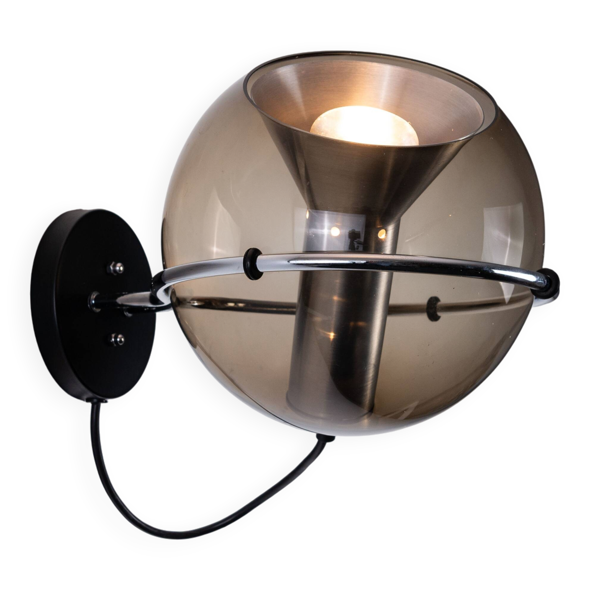 Frank Ligtelijn 'Globe' wall lamp for Raak Amsterdam 1962