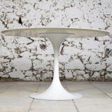 Vintage tulip table 1970