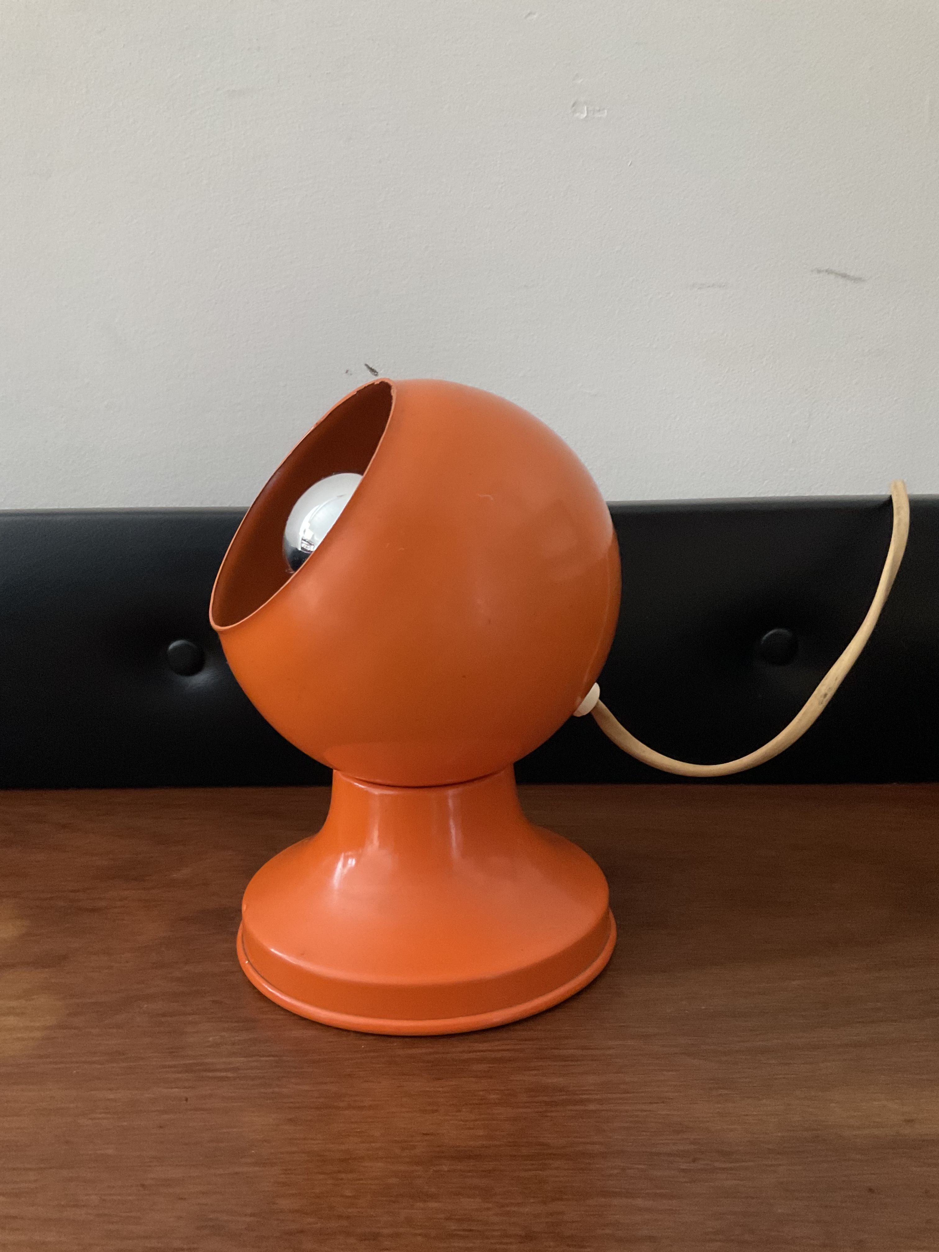 Varec Italy Magnetic Eye Ball Lamp from the 60s