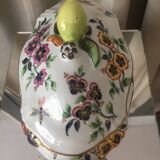 Soupière ou légumier en porcelaine peint a la maison le tallec paris france decor floral