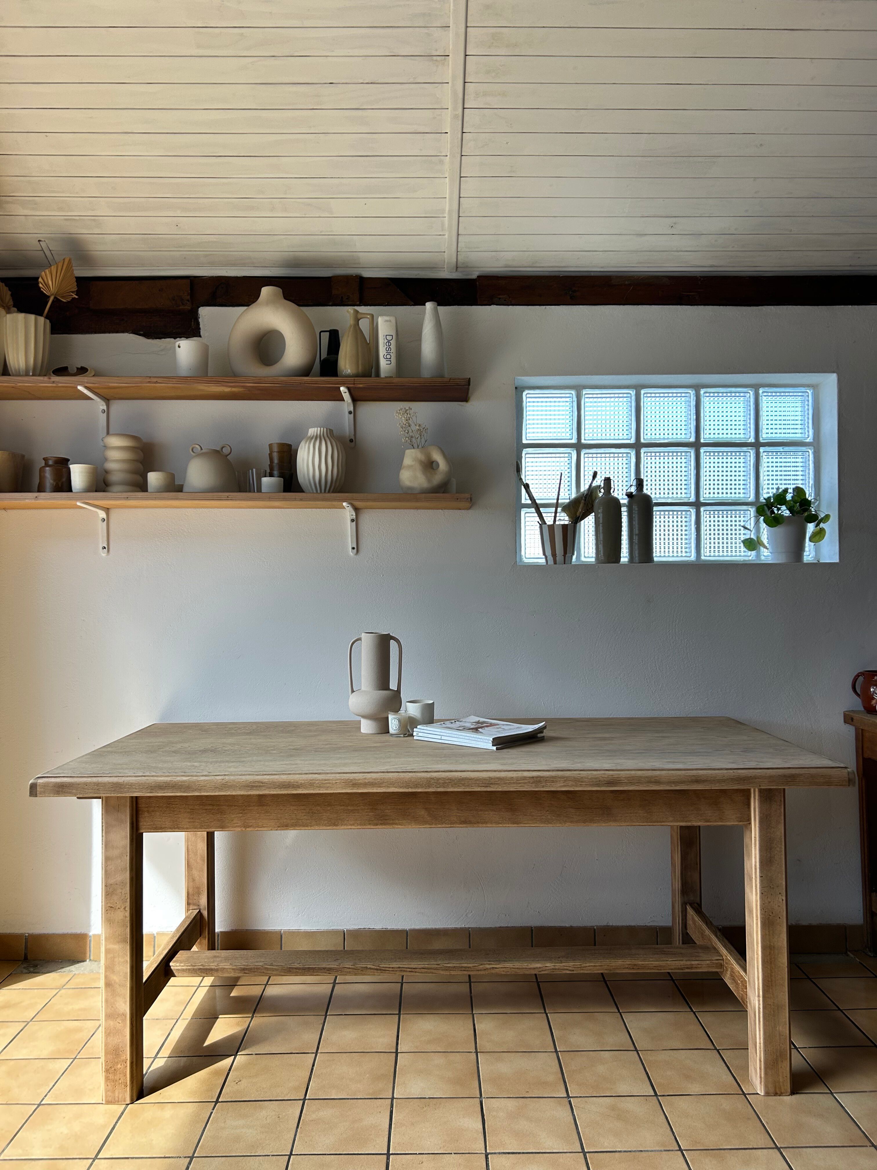 Farm table