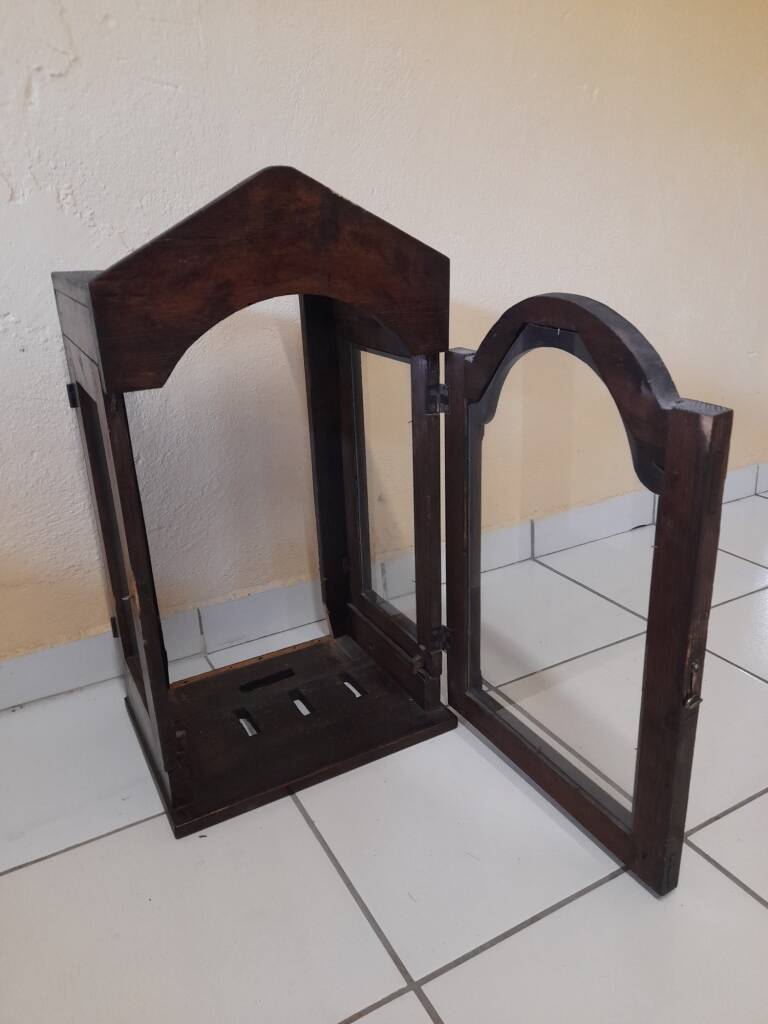 Wall box