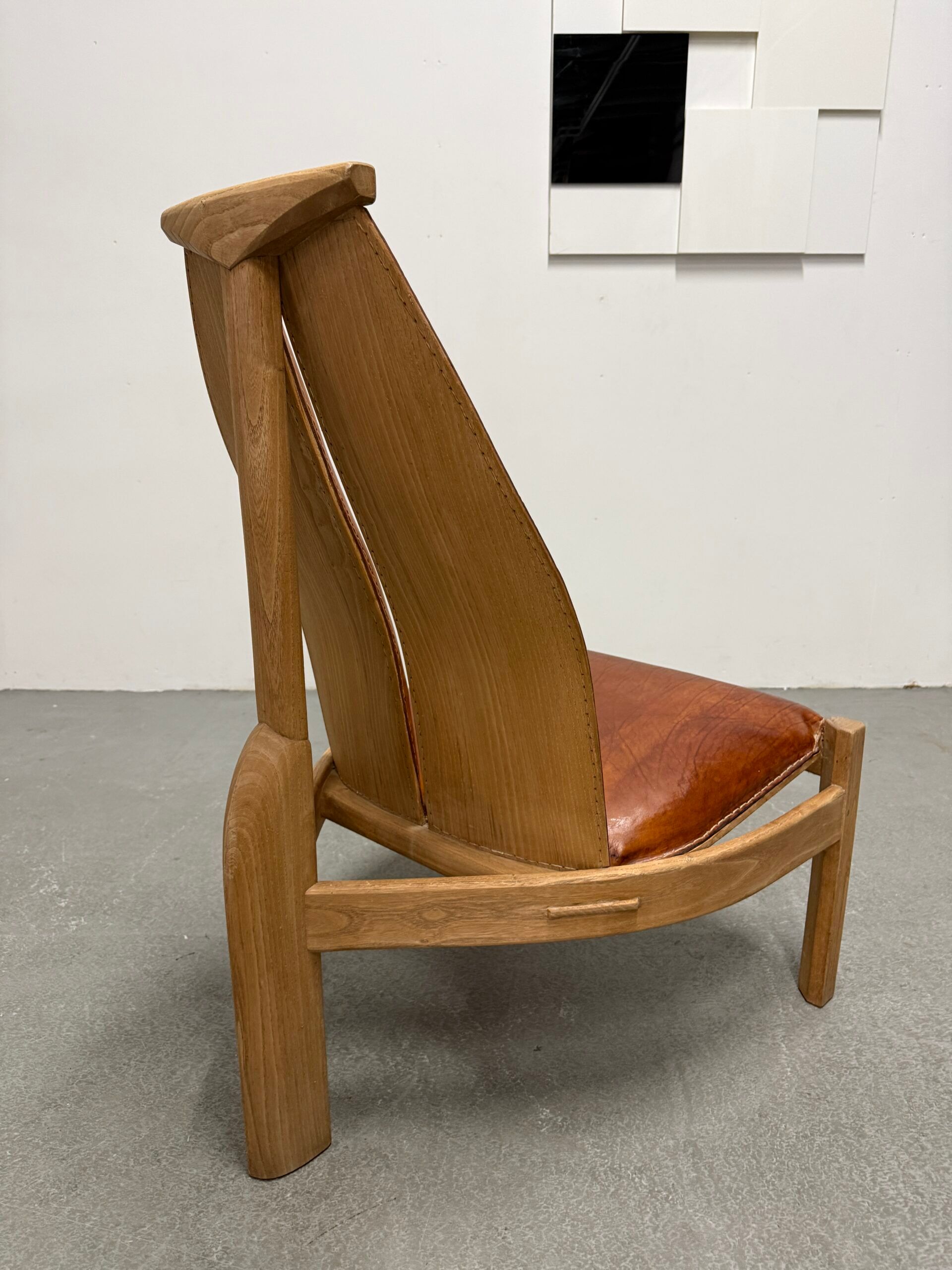 Mantis with armrest table, Stefan During