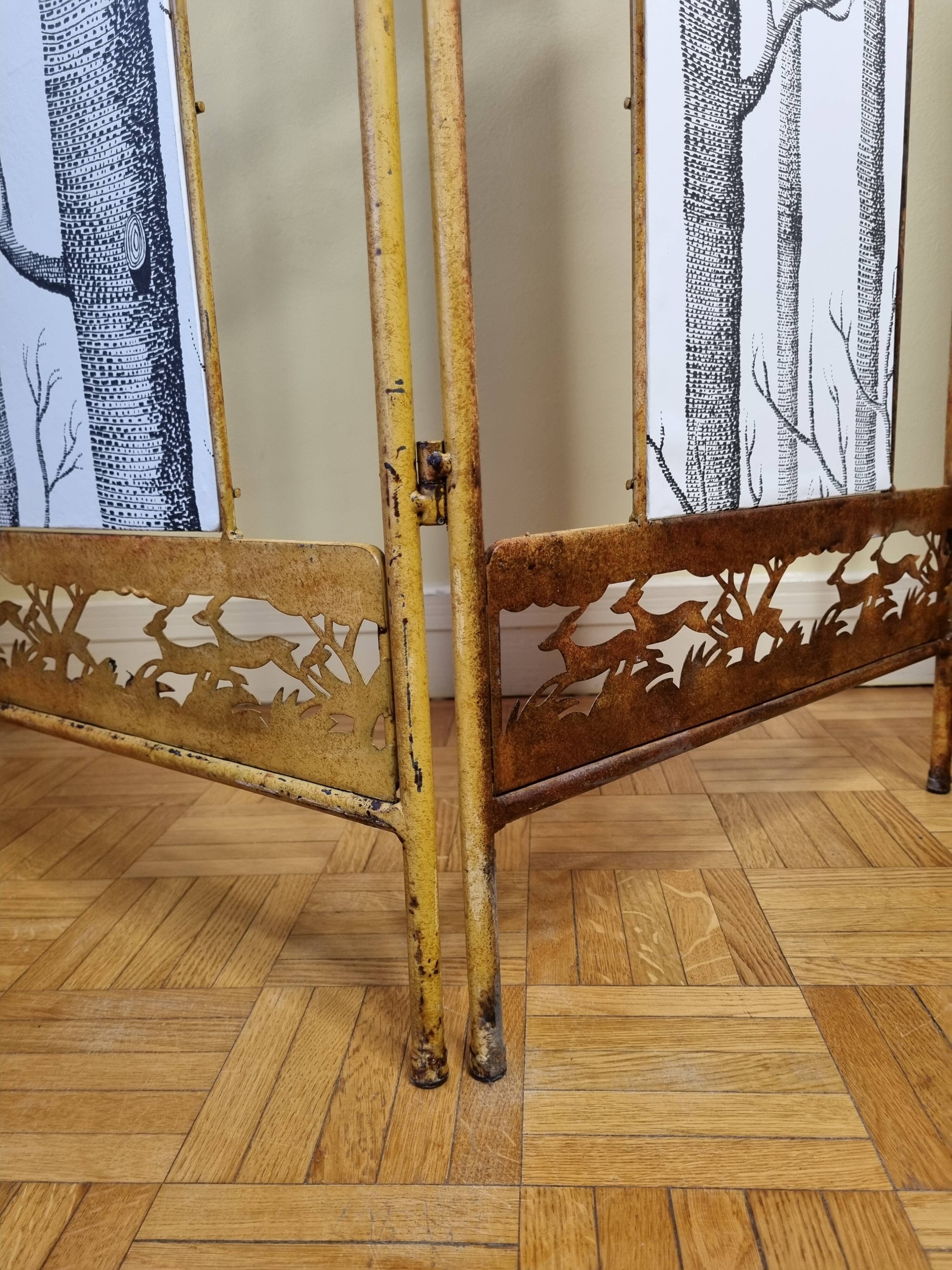 Old restyled metal screen, 3 shutters, 170 cm