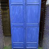 Porte bleu