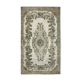 Hand-Knotted Carved Oriental 1970s 171 cm x 283 cm Grey Carpet