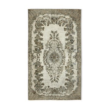 Hand-Knotted Carved Oriental 1970s 171 cm x 283 cm Grey Carpet