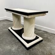 Table console en rotin organique Howard Dilday des années 1970 avec bordure laquée noire.