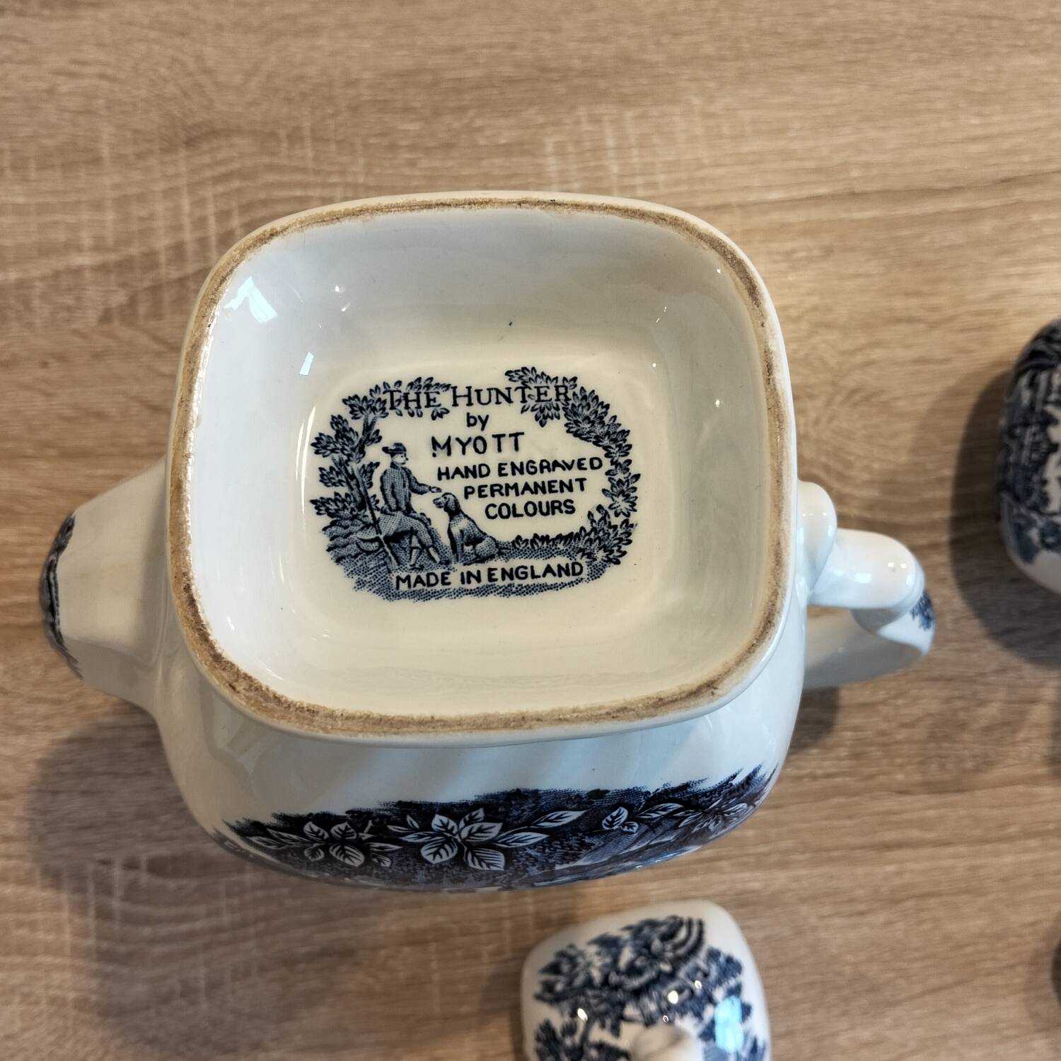 Myott The Hunter Tea and Coffee Set