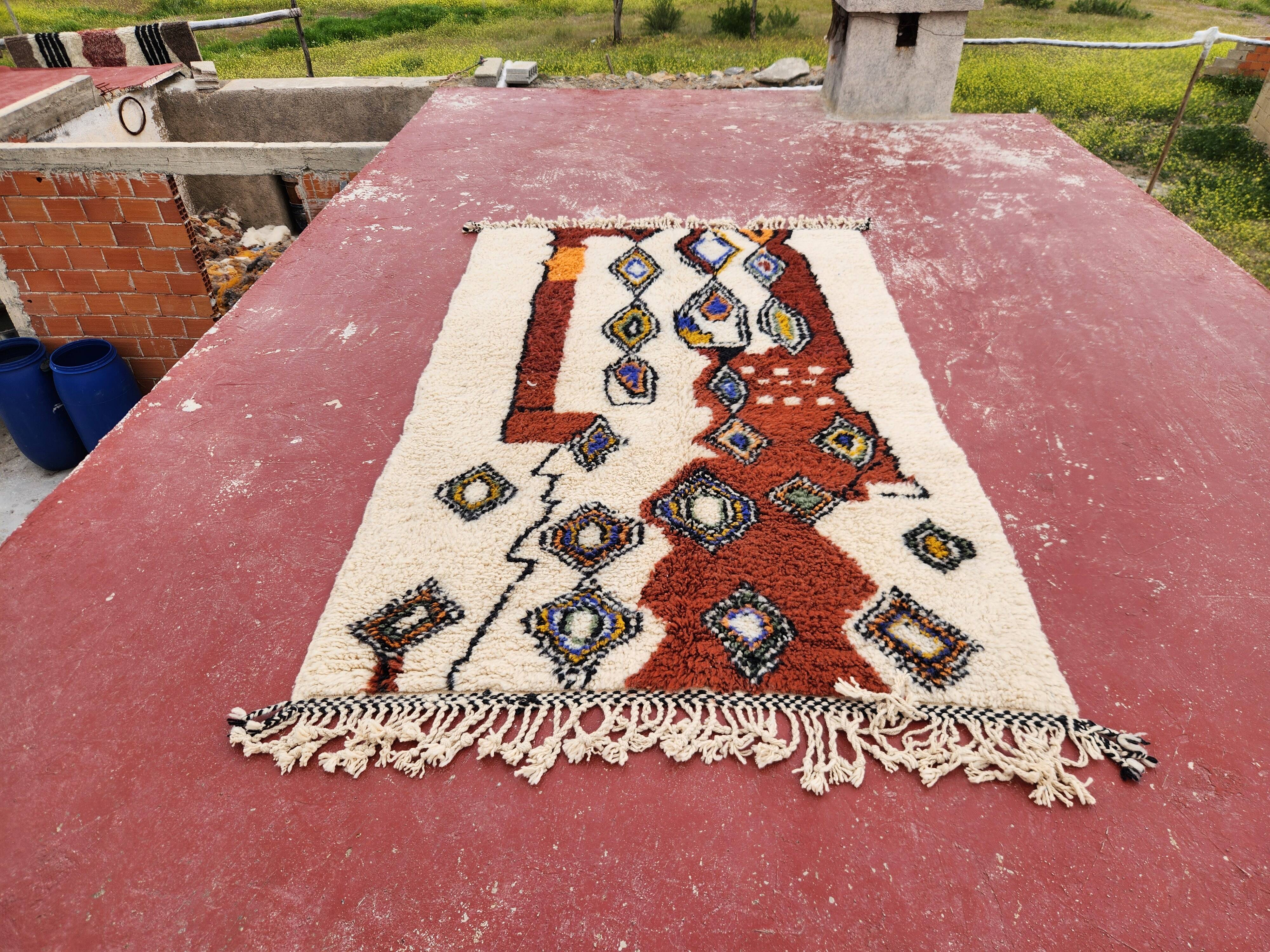 Beni Ouarain rug 244x150 cm – Thick wool – Multicoloured Berber patterns