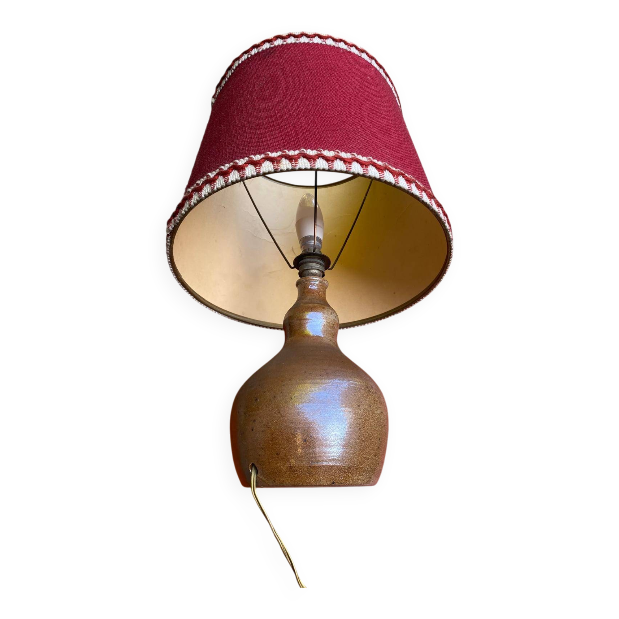 Sandstone lamp with burgundy lampshade G robin
