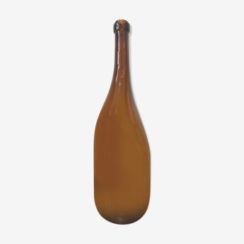 Vase de décoration en verre ambre