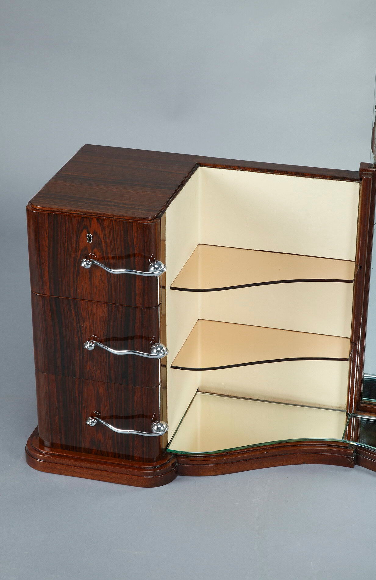 Coiffeuse et son fauteuil en placage d'ébène de Macassar