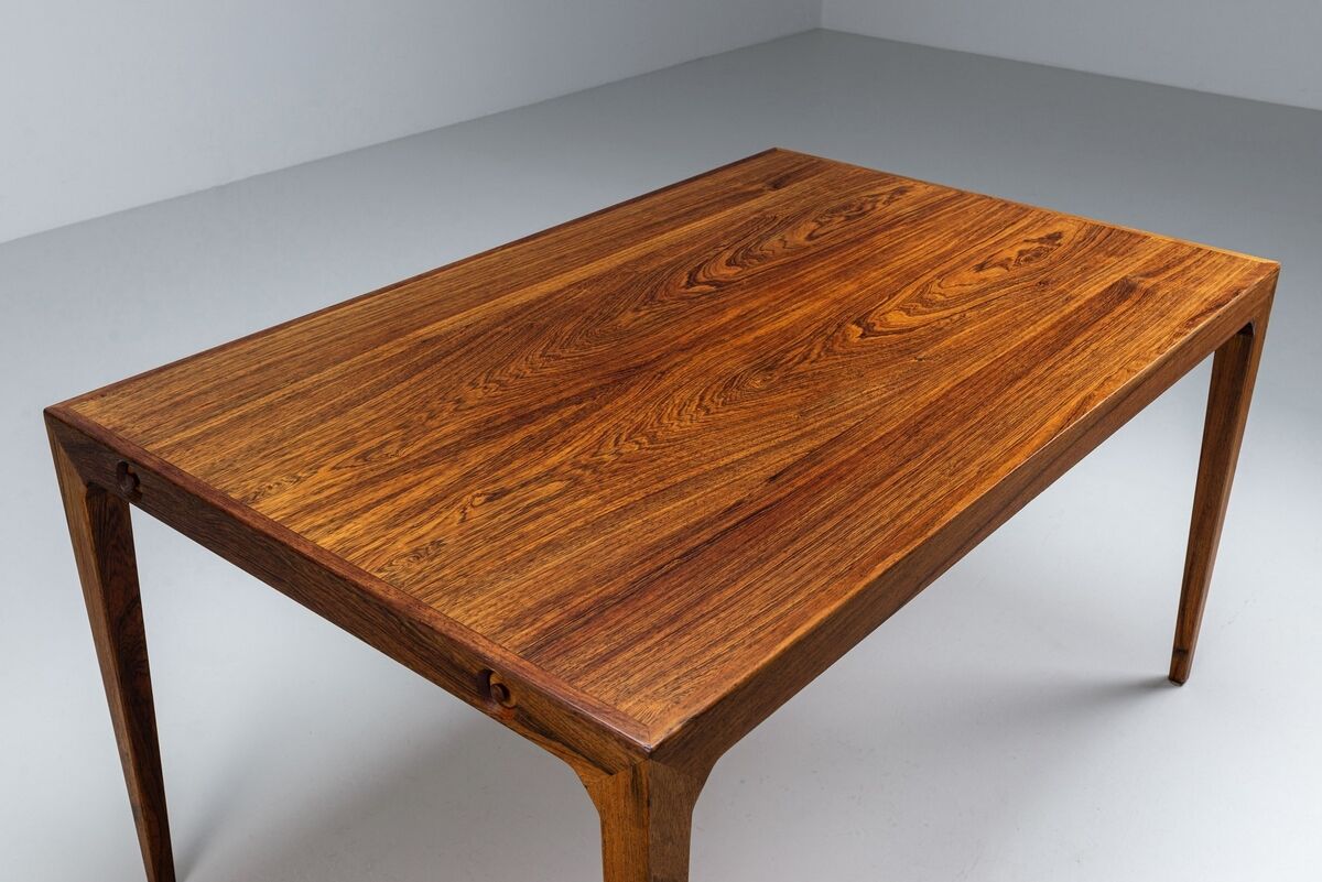 Kai Winding dining table in rosewood Poul Hundevad Denmark 1960