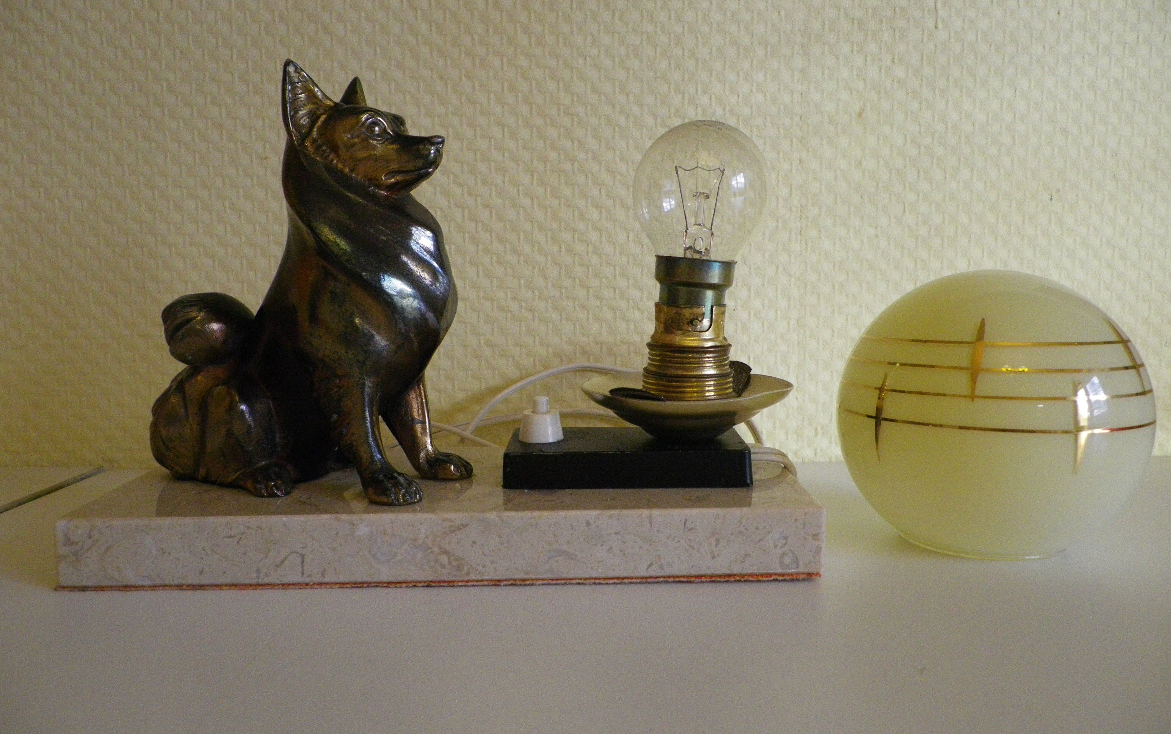 Table lamp, art deco, marble, opaline, bronze patinated metal decoration, switch