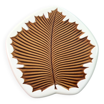 Verceram cheese board, leaf decoration