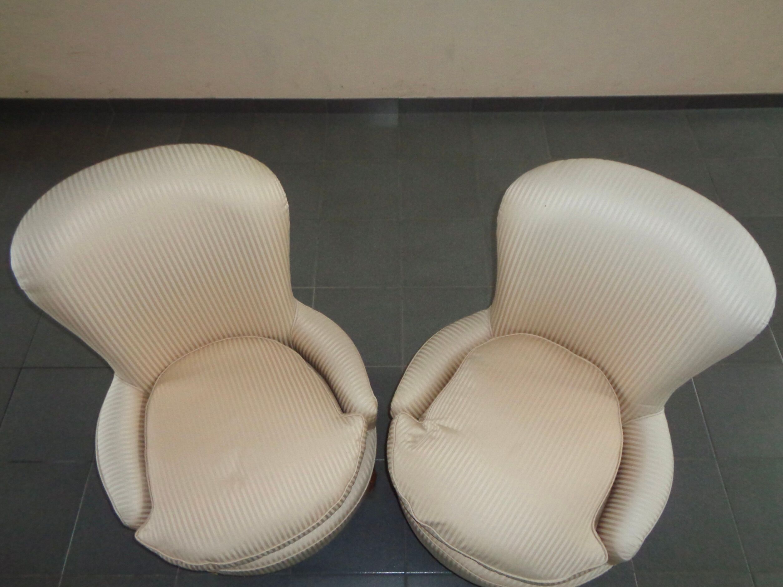 Pair of striped ivory toad armchairs
