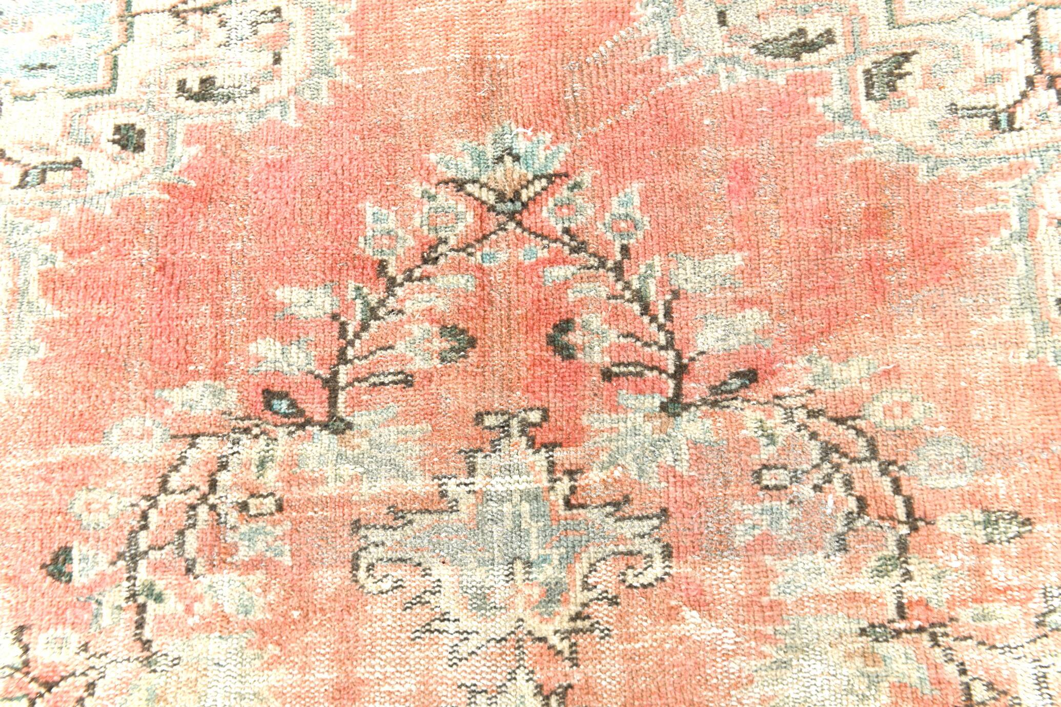Red & Cream Classic Pattern Vintage Rug, 180x261Cm