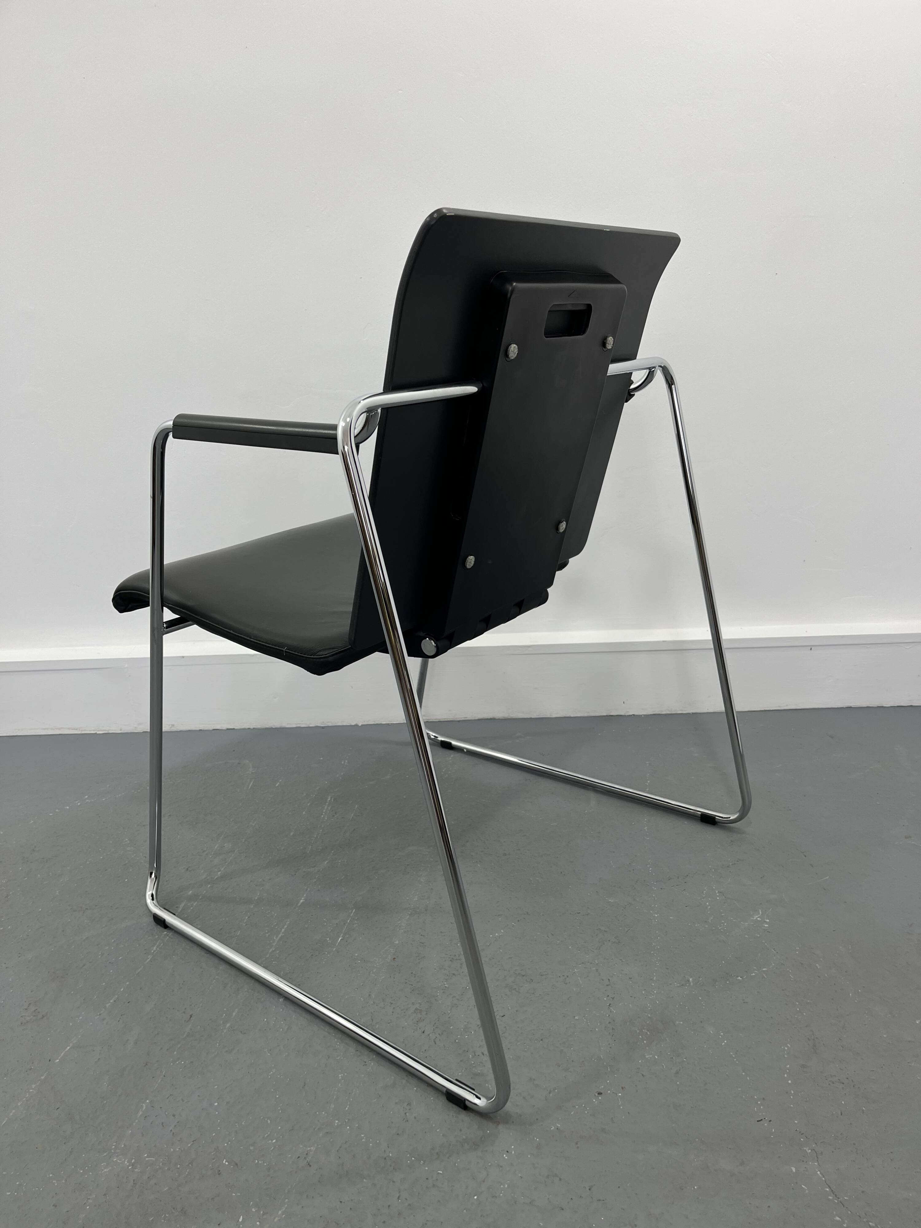 Seattable Ilian Milinov, 1980s