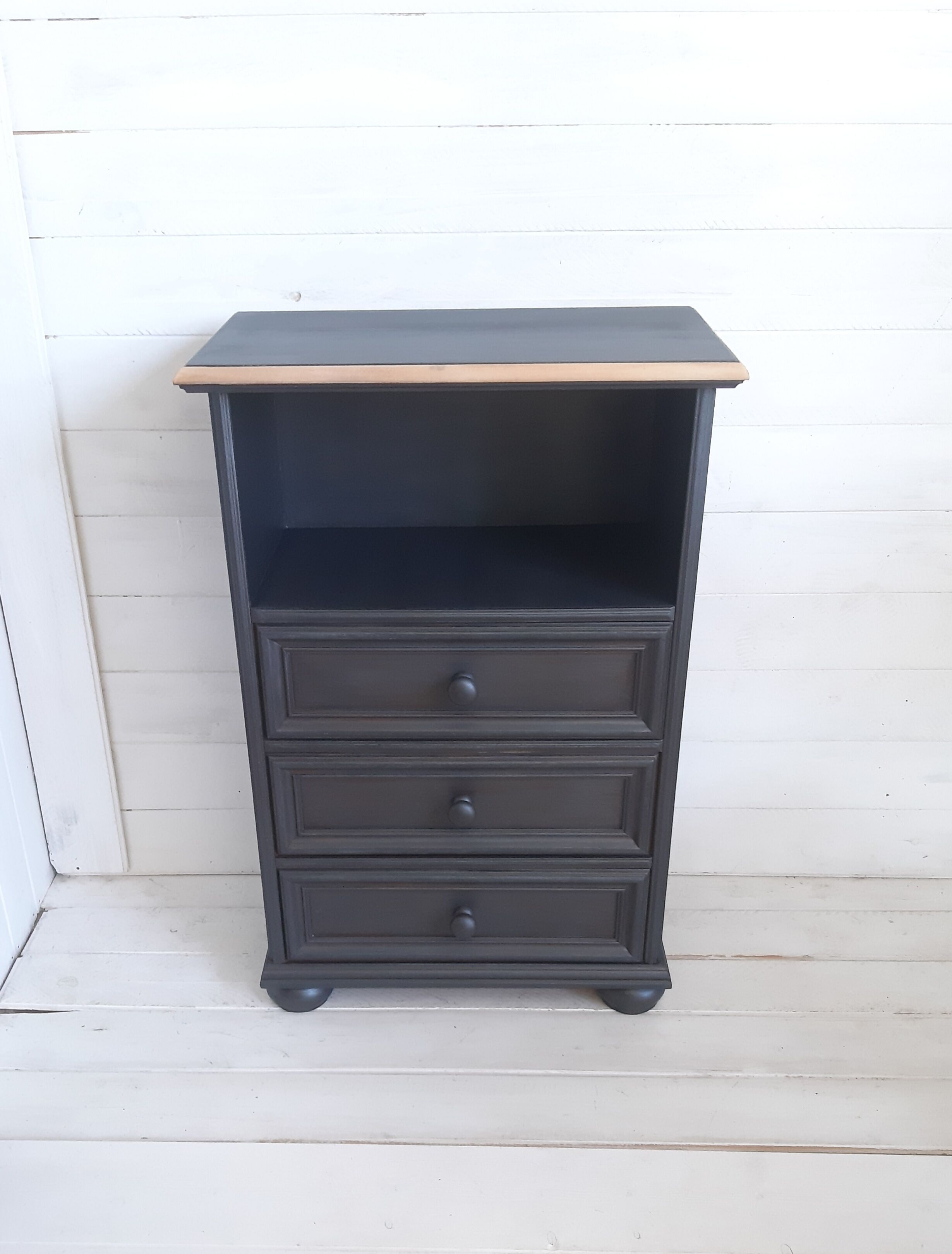 Chest of drawers / Extra furniture