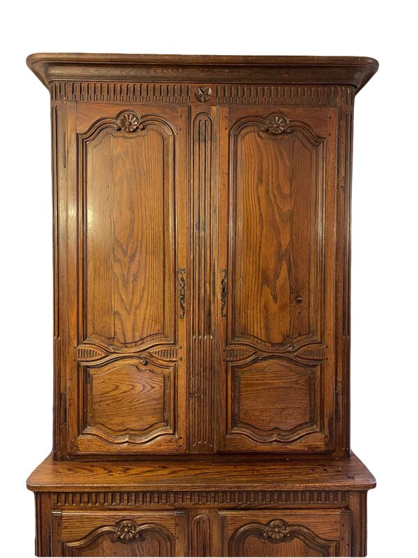 Buffet 2 corps Louis XV en noyer du XVIIIe