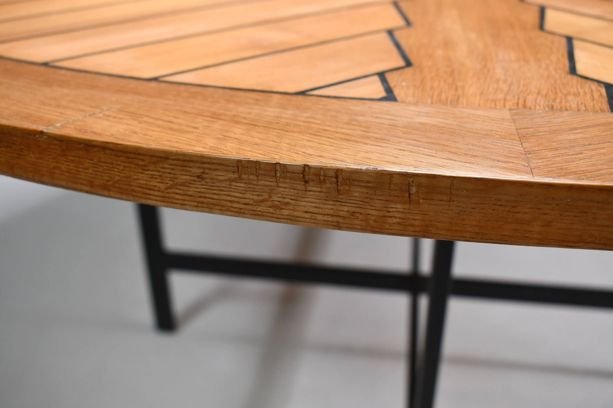 Table à manger ronde par Olle Pira. Années 1970, Suède.