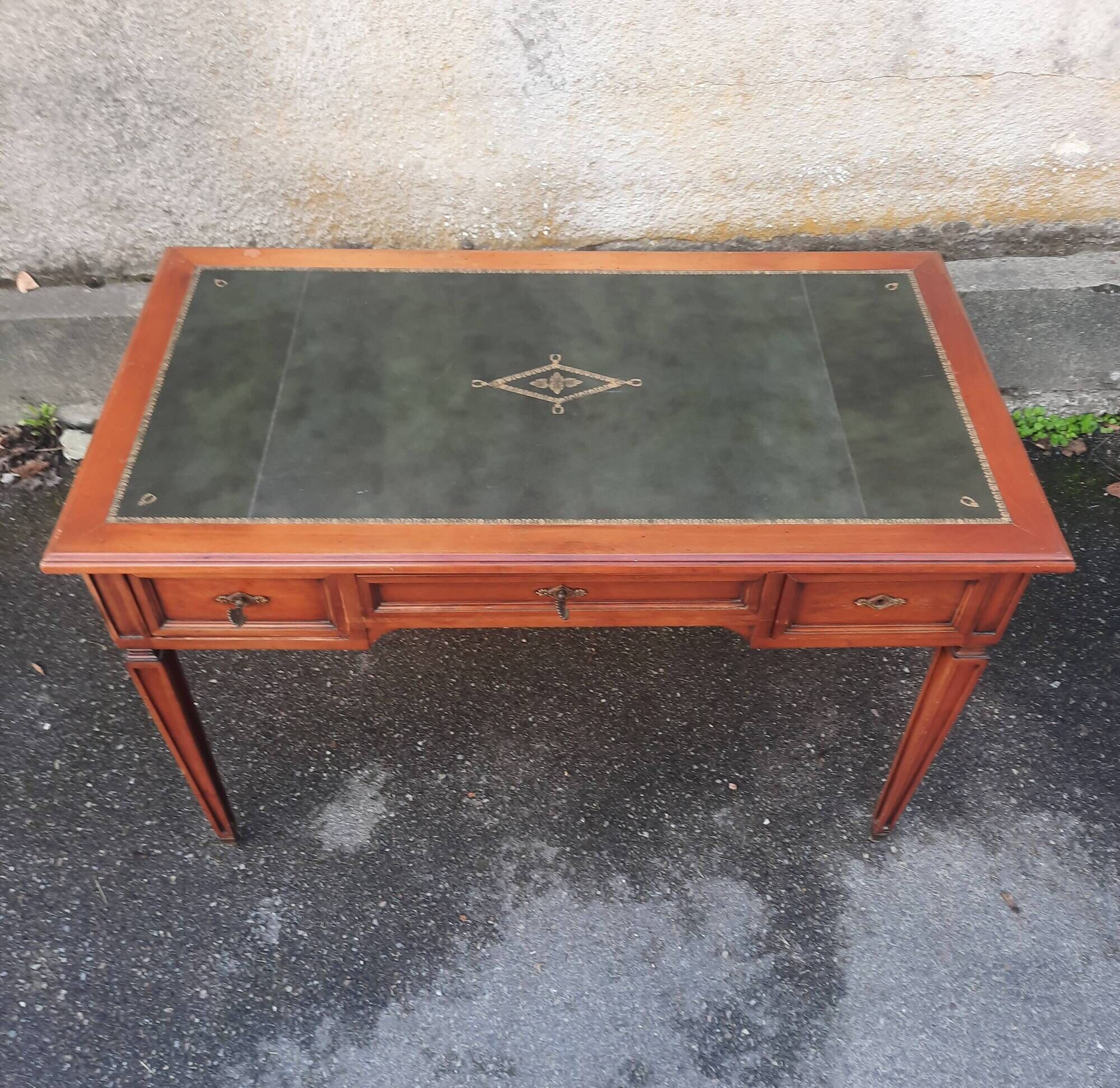 Cherry wood desk in Louis XVI style