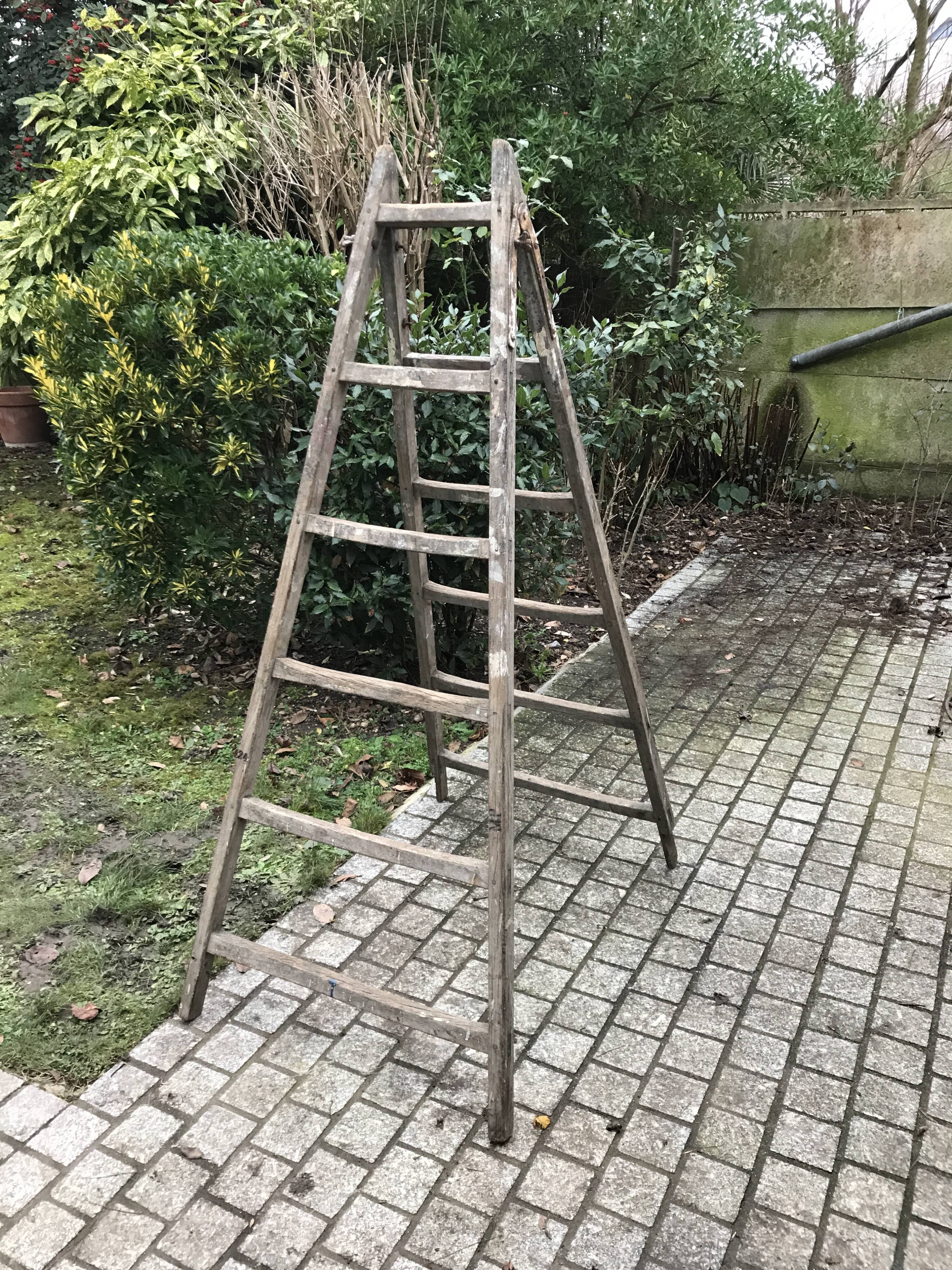 Old scale double painter vintage