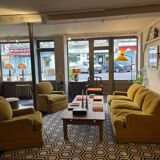 Paire de fauteuils en velours 1960