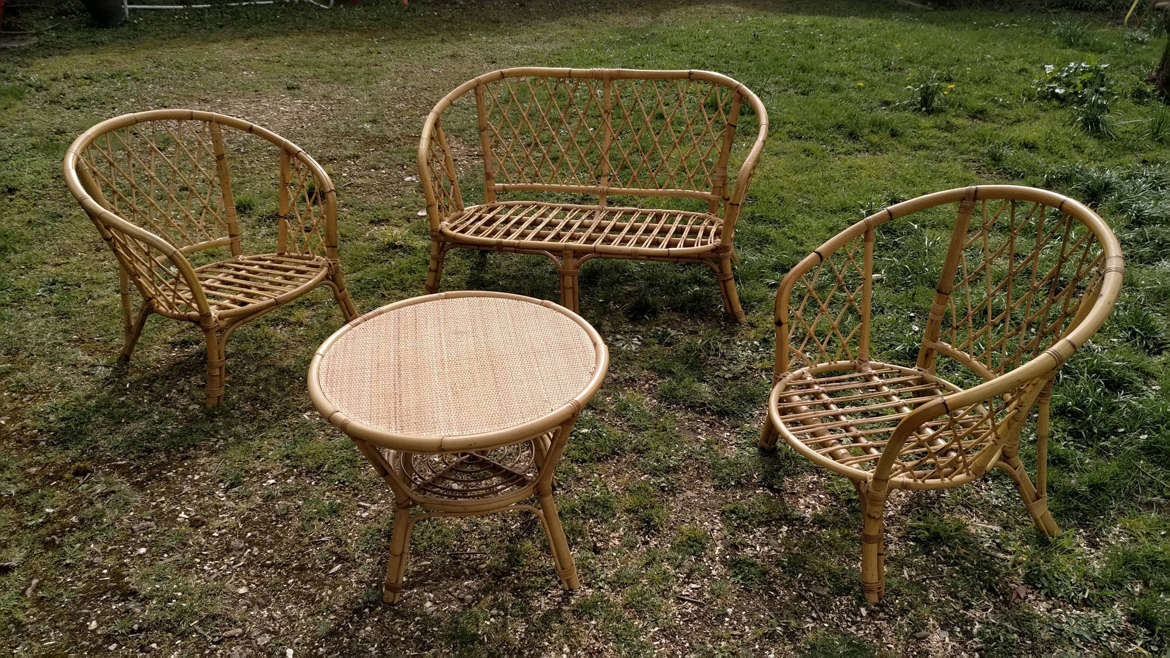 Garden furniture, chairs, seat and coffee table bamboo & rattan