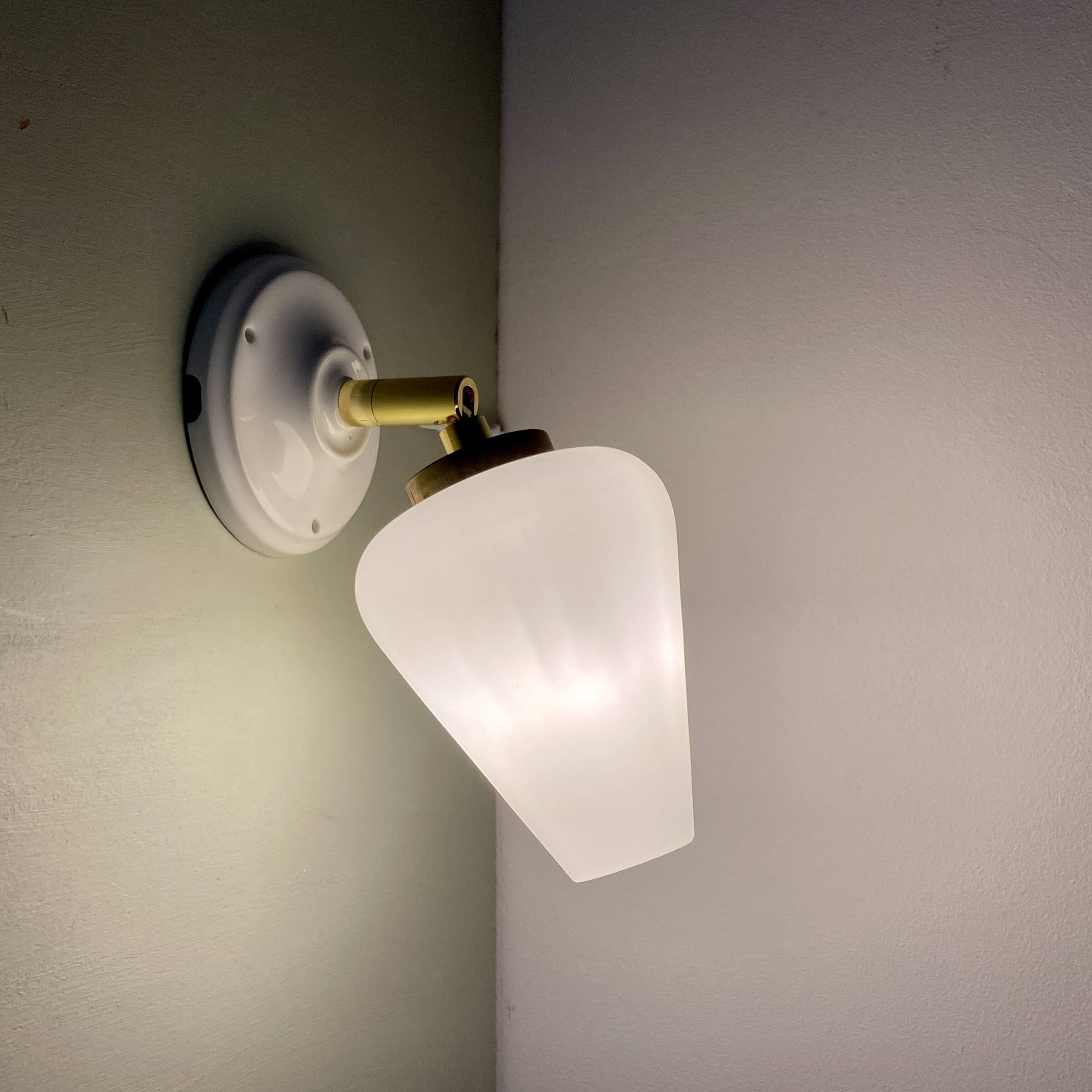 Vintage tulip wall light in white opaline