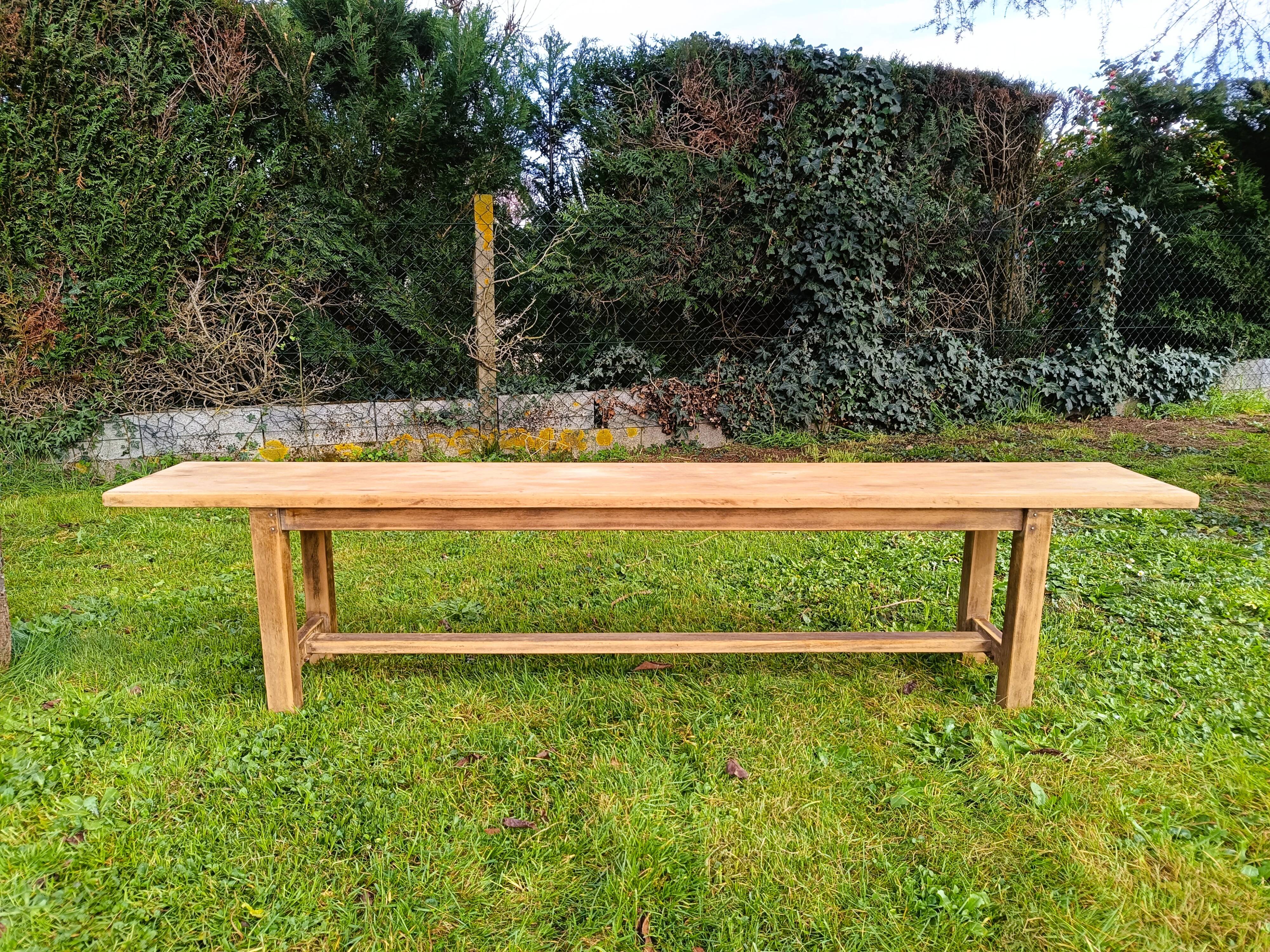 Antique bench in solid beech