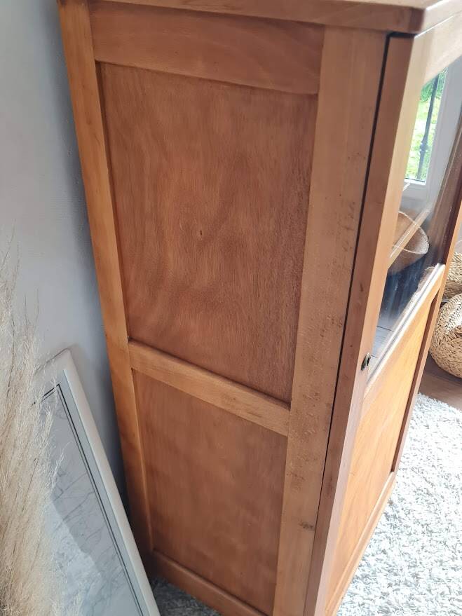 Parisian glass-fronted cupboard, type sideboard.