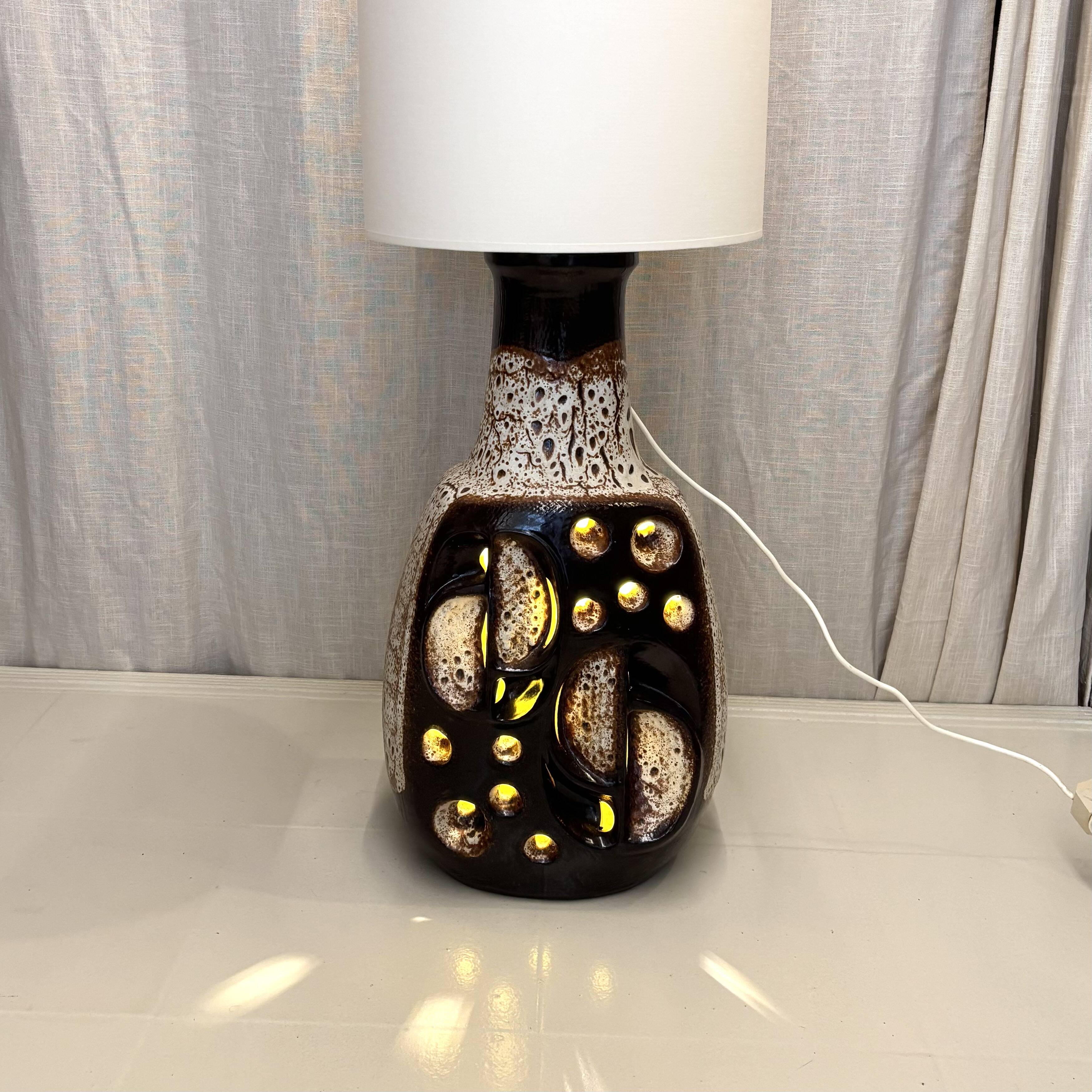 Lampe de sol années 70 en céramique