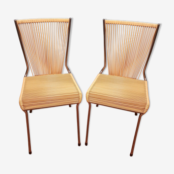 Pair of chairs in chrome and yellow scoubidou