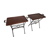 Paire de tables de service dessertes pliantes Grange  en bois et fer forgé