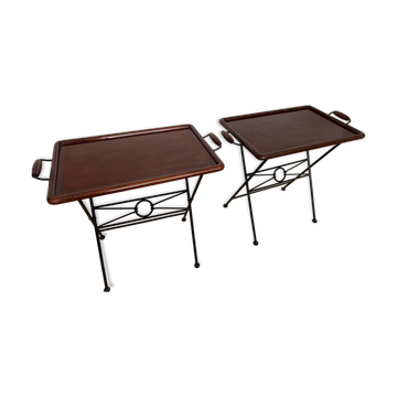 Paire de tables de service dessertes pliantes Grange  en bois et fer forgé