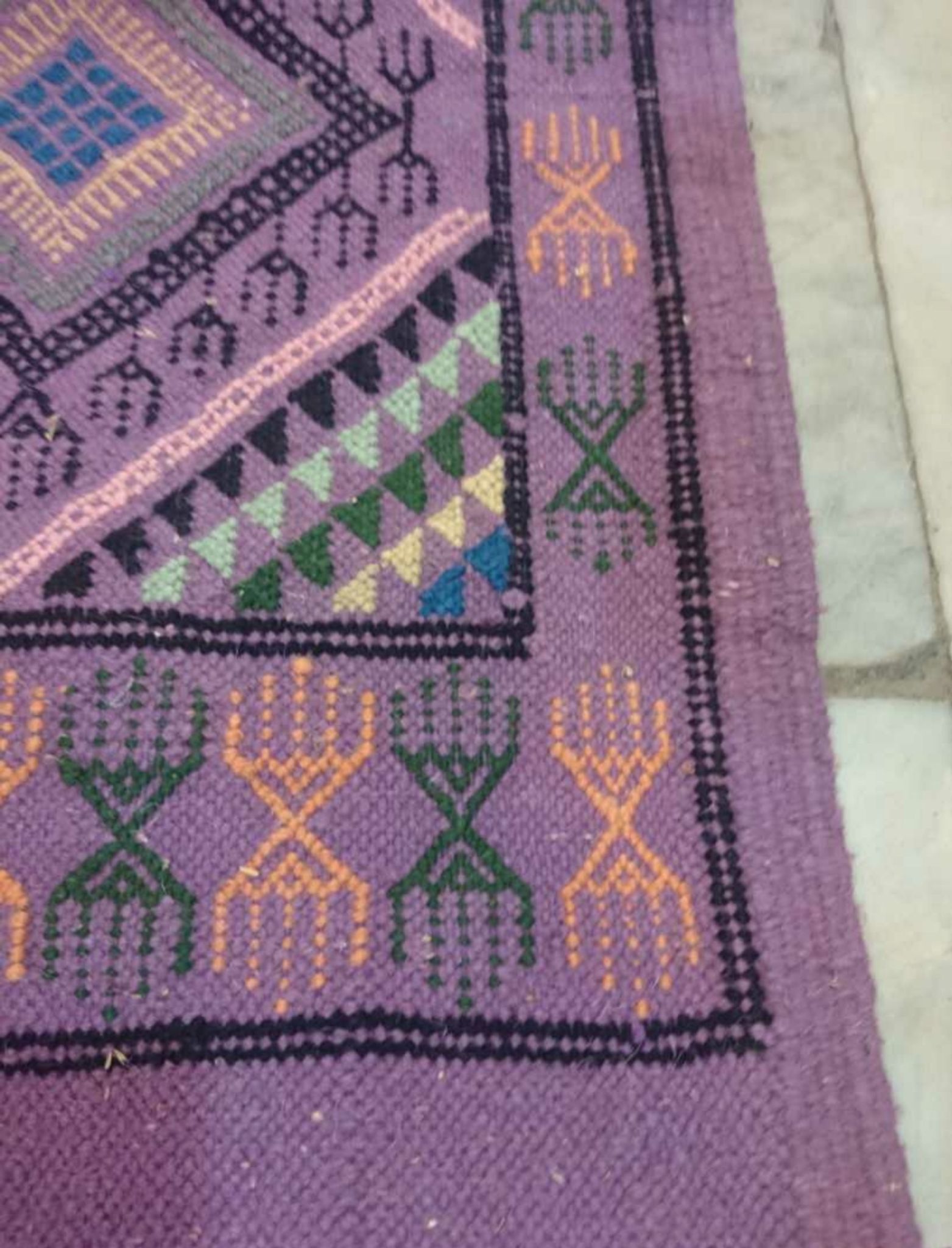 Kilim violet berbère fait à la main 51x94cm
