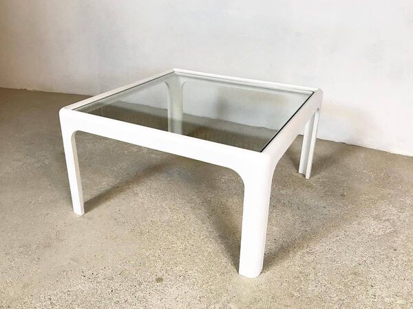 Table basse avec plateau en verre par Peter Ghyczy pour la collection Horn, années 1960.