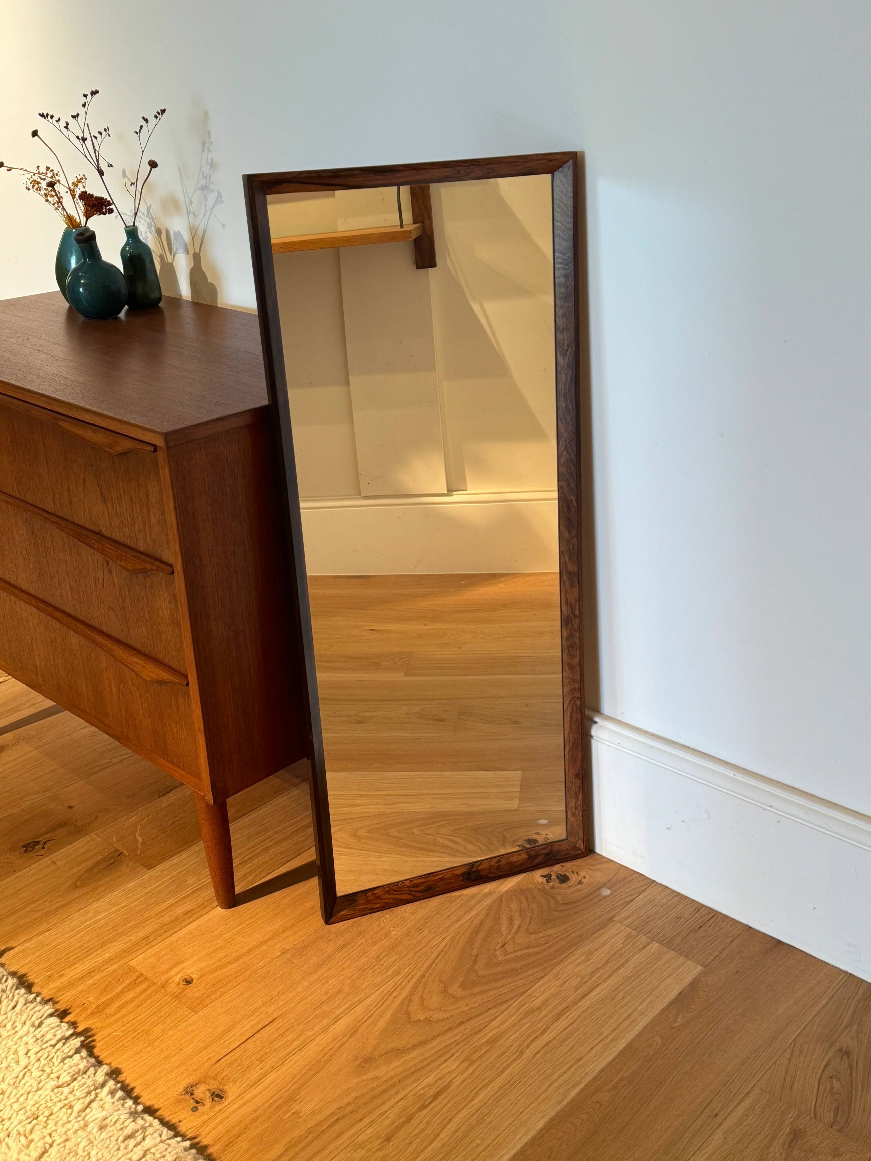 Miroir scandinave vintage en palissandre "Siv"