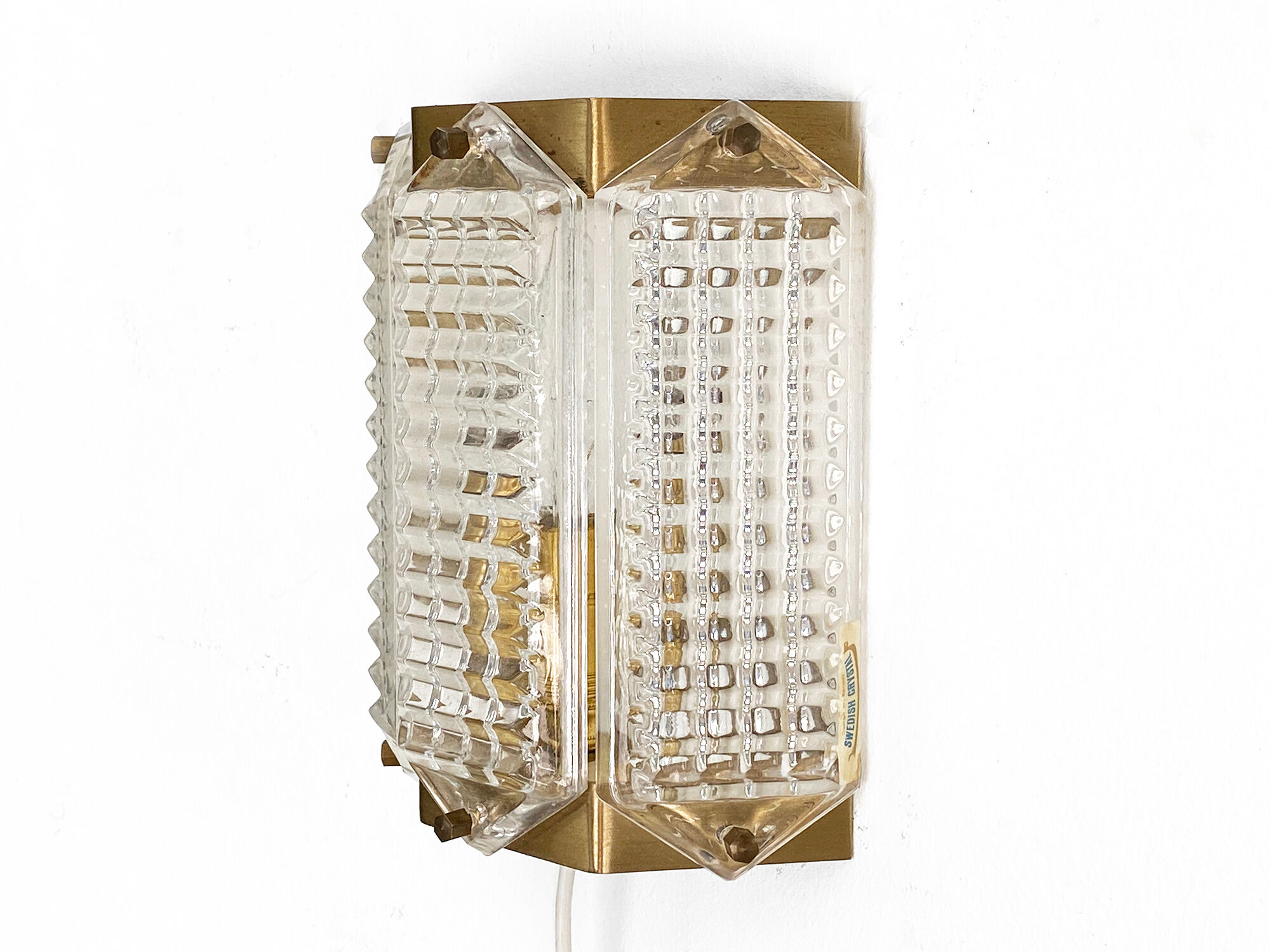 Brass and glass wall light/Sconce by Wiktor Berndt for Flygsfors. Sweden 1960s